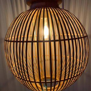 Závesná lampa Hildegard z bambusu
